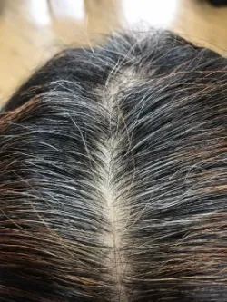 before：ナチュラルで染めます。